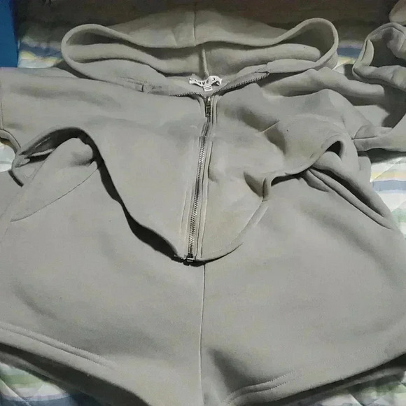 Love J short set - Picture 1 of 10